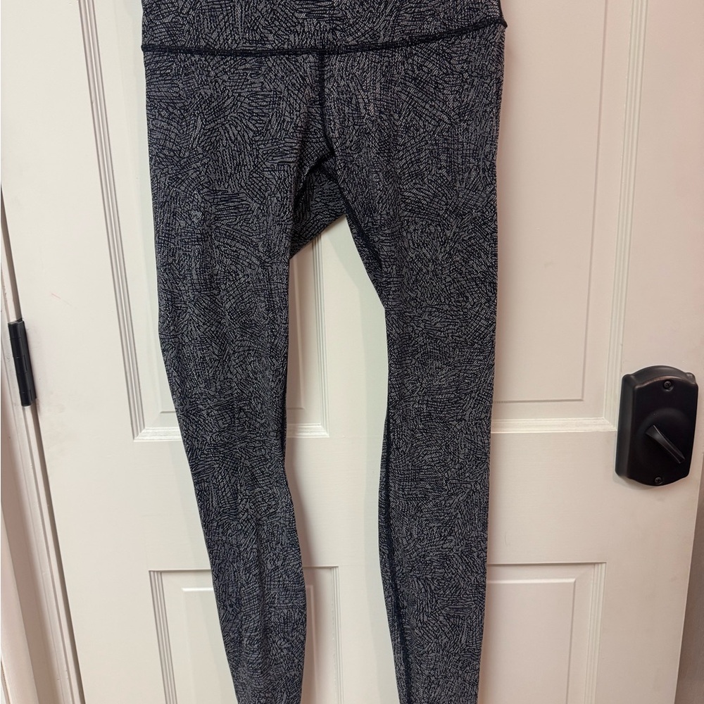 Lululemon Wunder Under Black and White Patterned Leggings